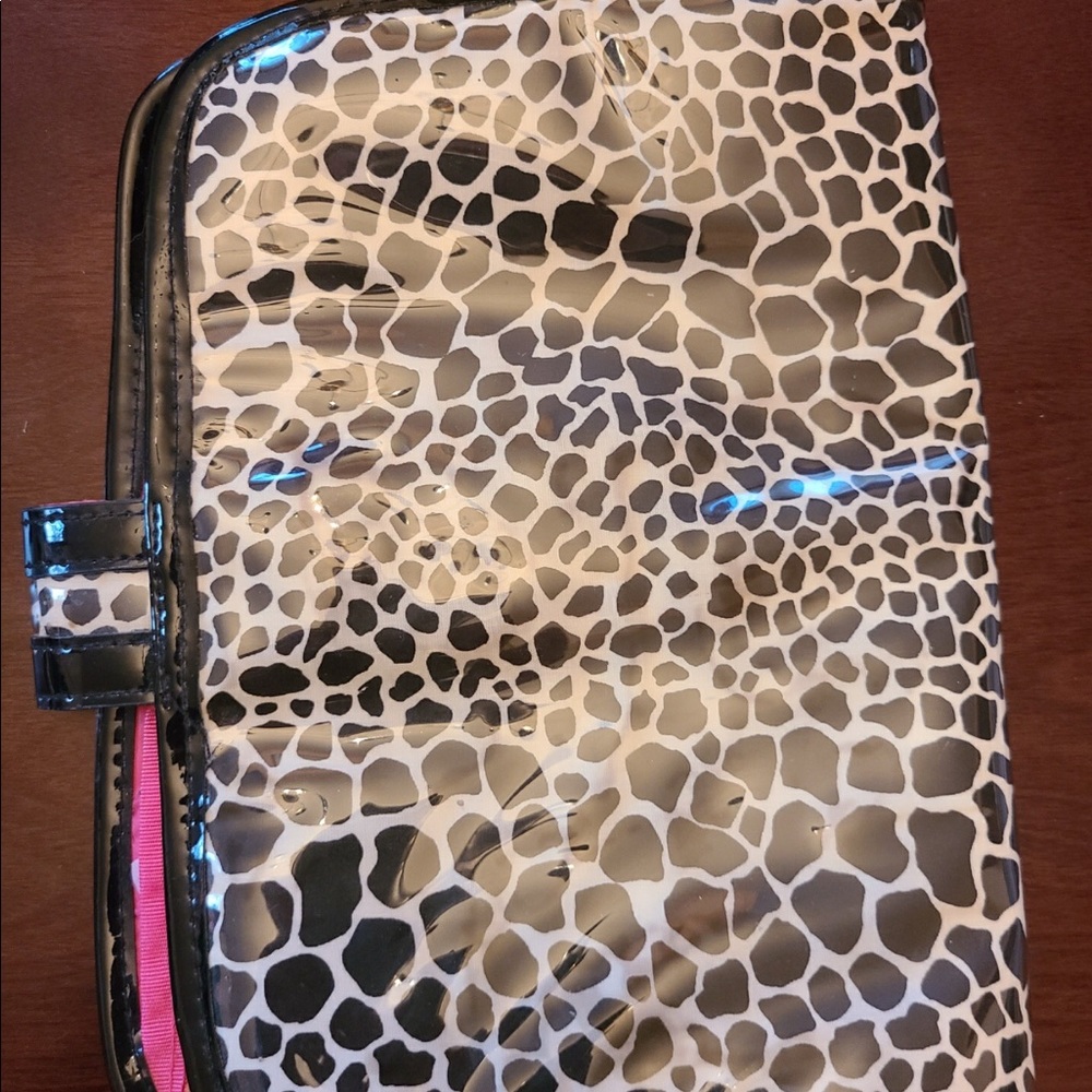 NWOT makeup bag